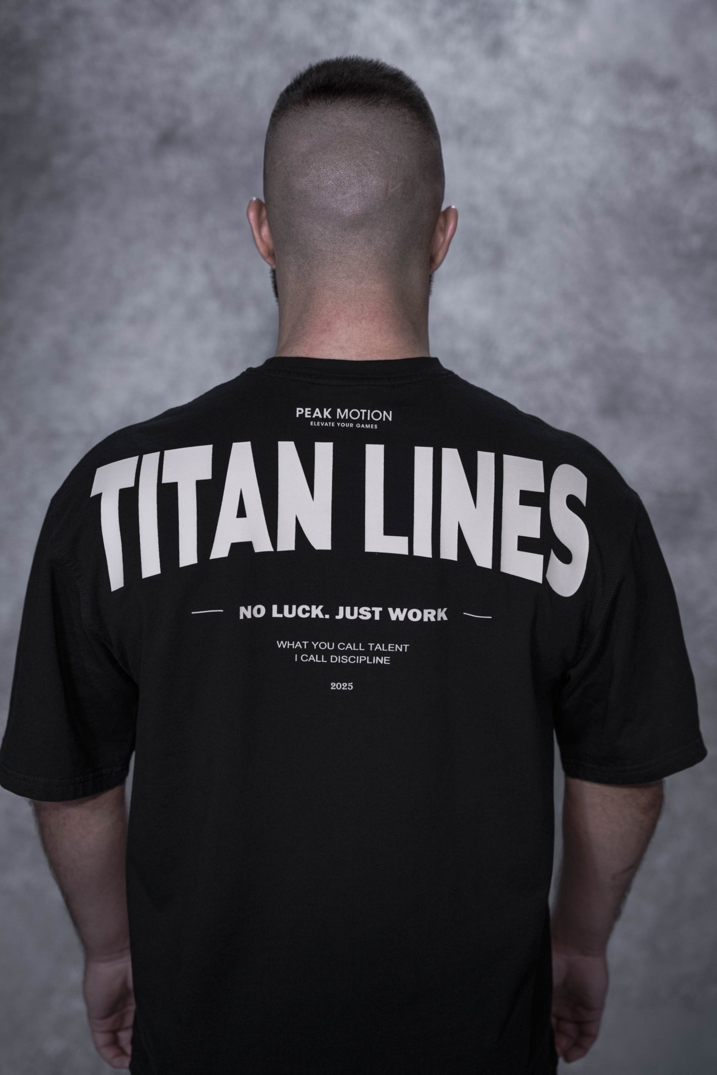 Oversized T-Shirt - Titan Lines
